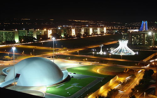 Brasilia, capital de Brasil, de noche